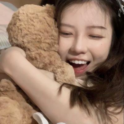 如何在无脑霸总漫里艰难求生